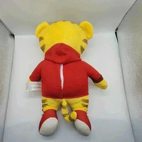 Daniel Tiger's Neighborhood Daniel Tiger Mini 12" Plush Red Yellow Talks Sings - Picture 4 of 16